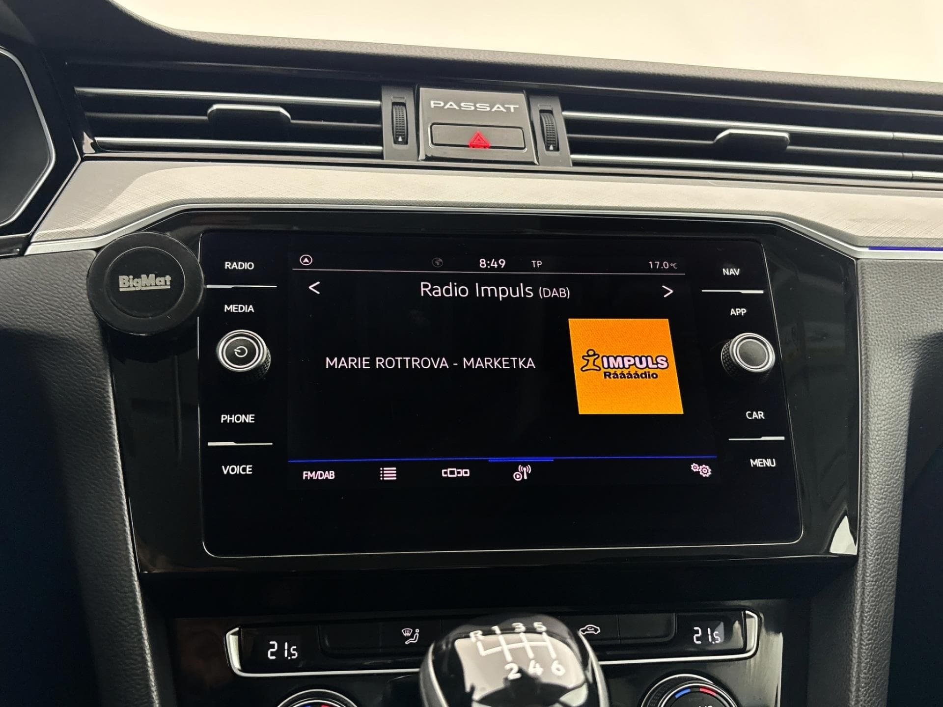 2020 Volkswagen PASSAT - 12