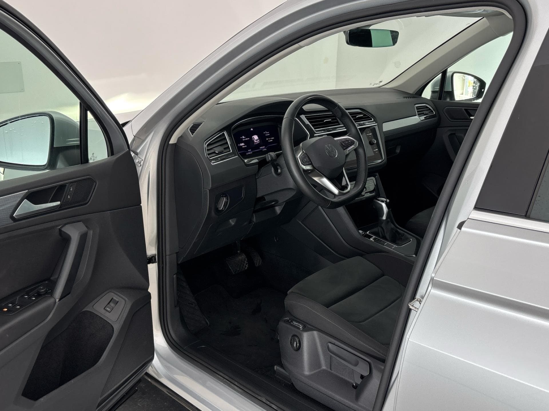2022 Volkswagen TIGUAN - 6