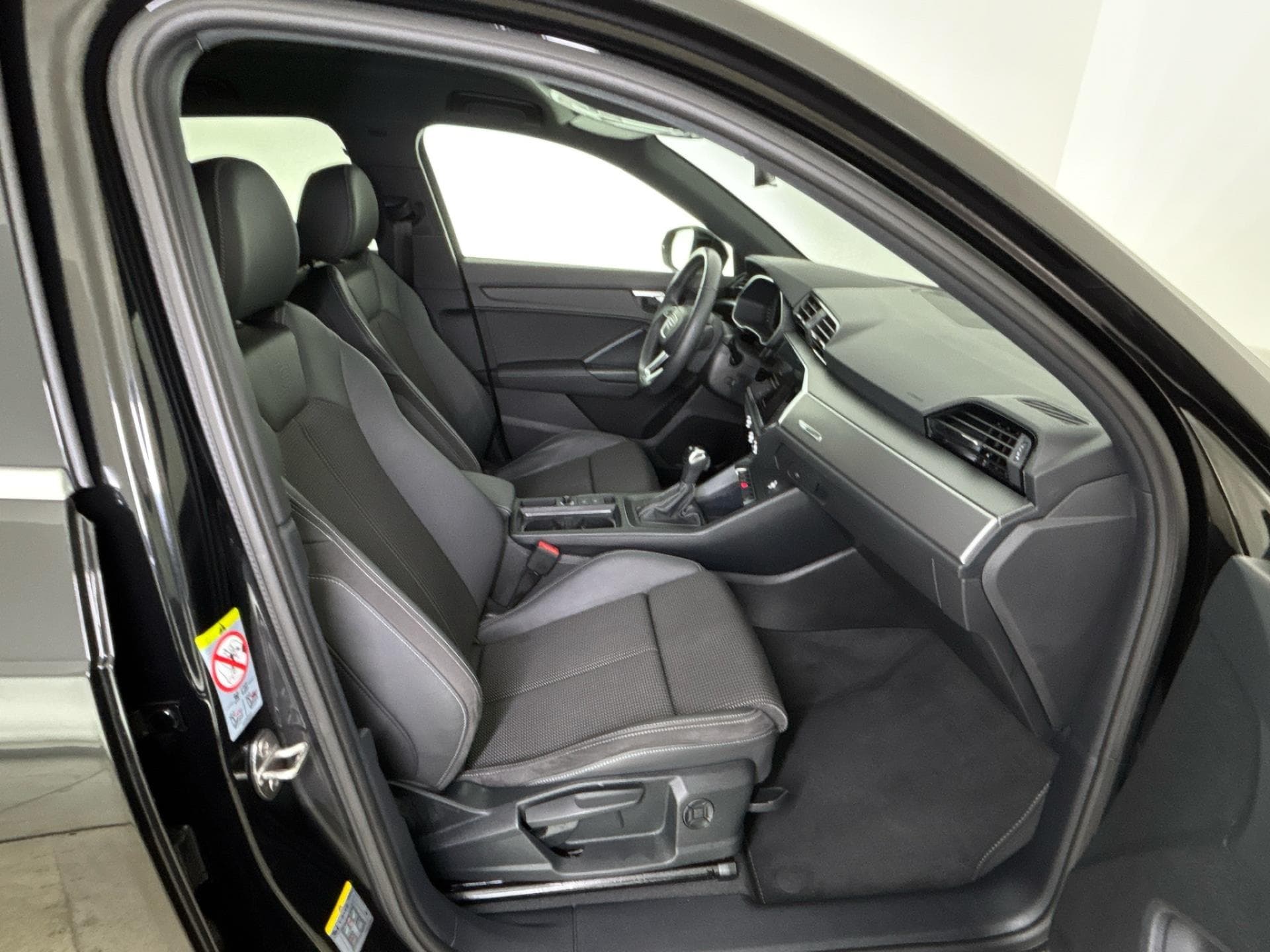 2022 Audi Q3 - 9