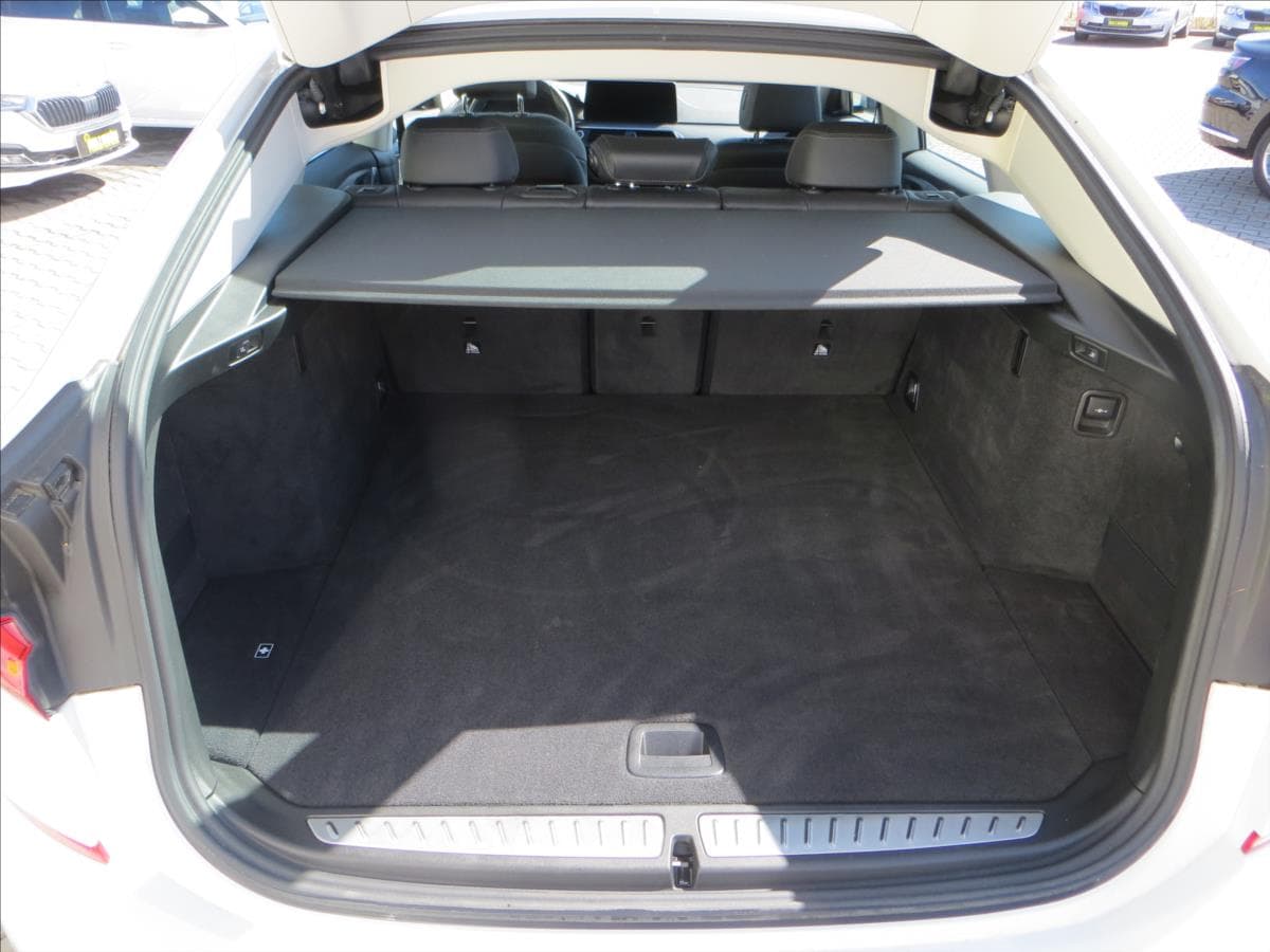 2022 BMW 6-Series - 7