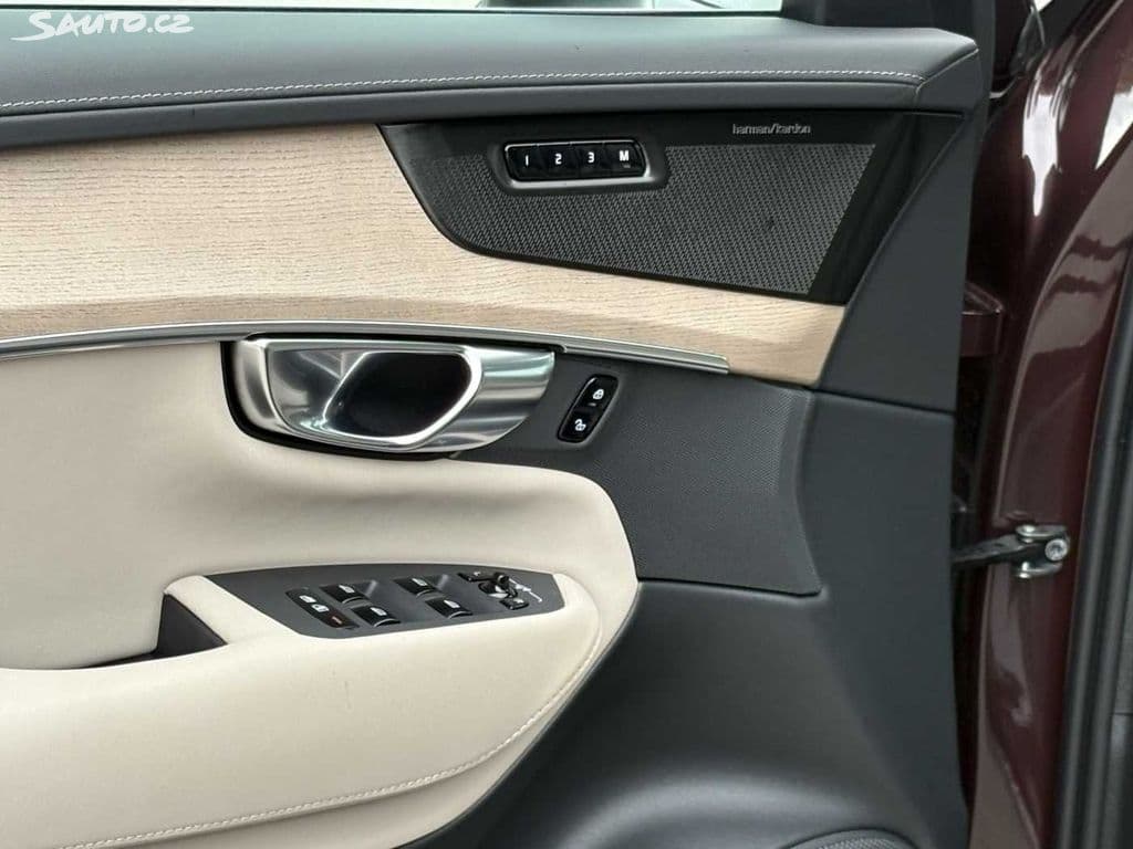2025 Volvo Xc90 - 11