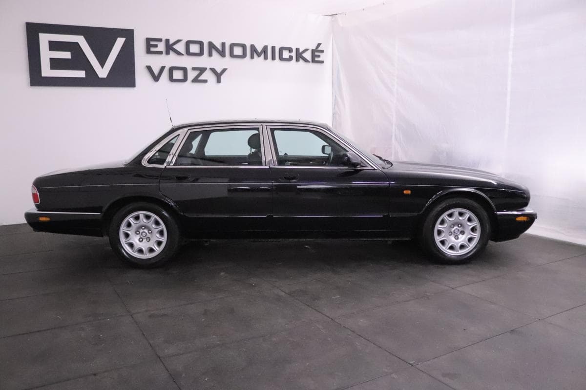 Jaguar XJ8 4.0 V8 SOVEREIGN TOP
