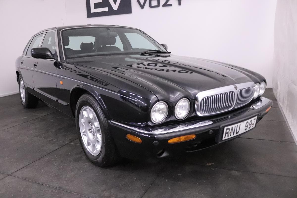 Jaguar Xj - 6