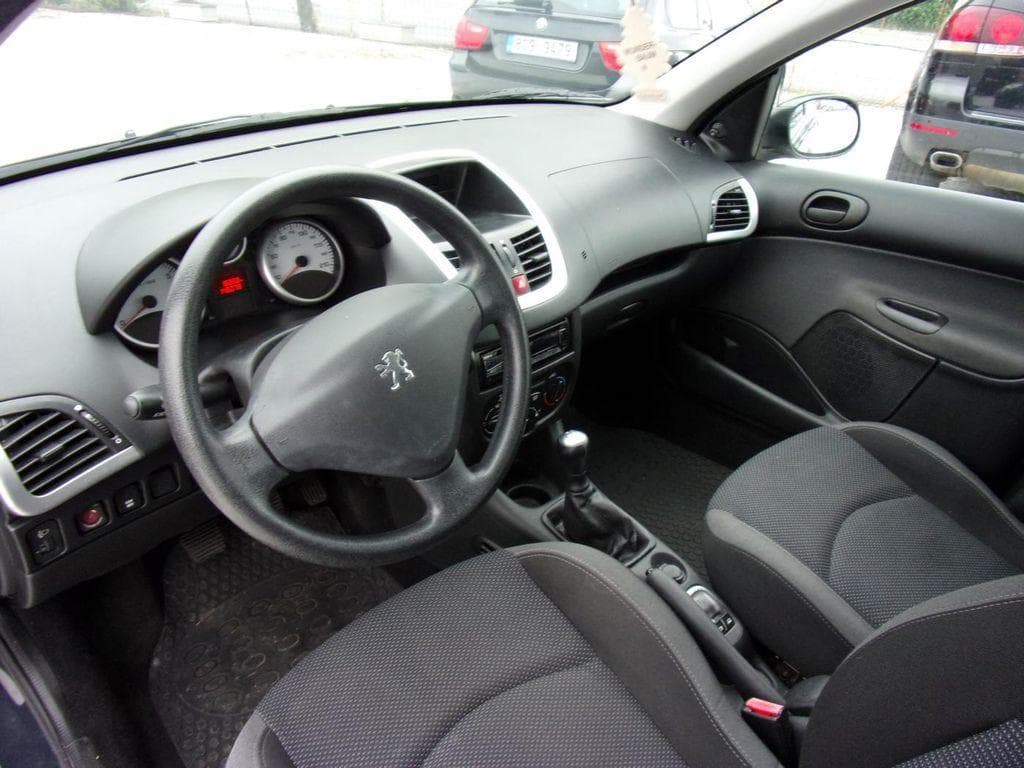 Peugeot 206 - 10