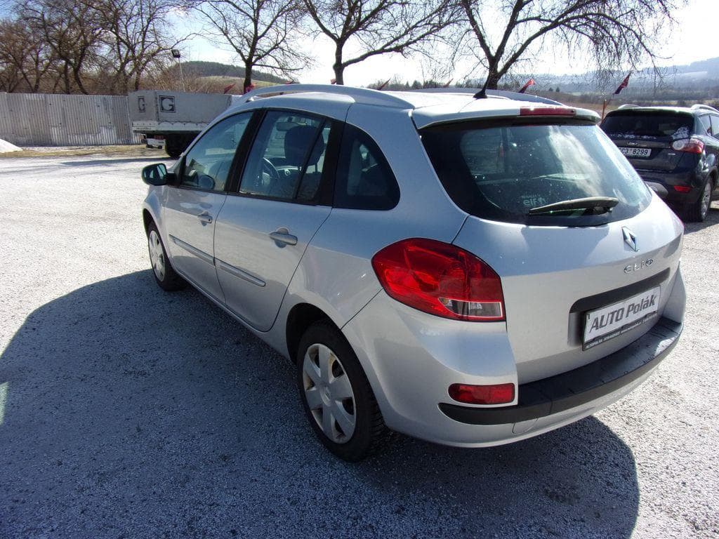 2011 Renault Clio - 9