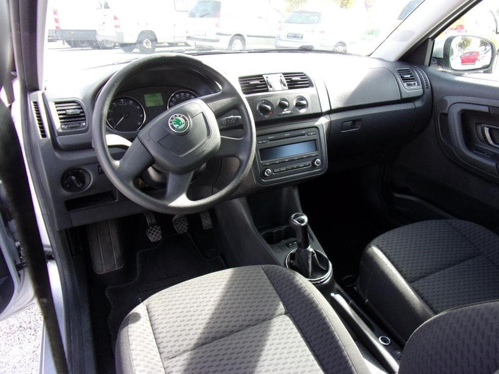 Škoda FABIA - 12