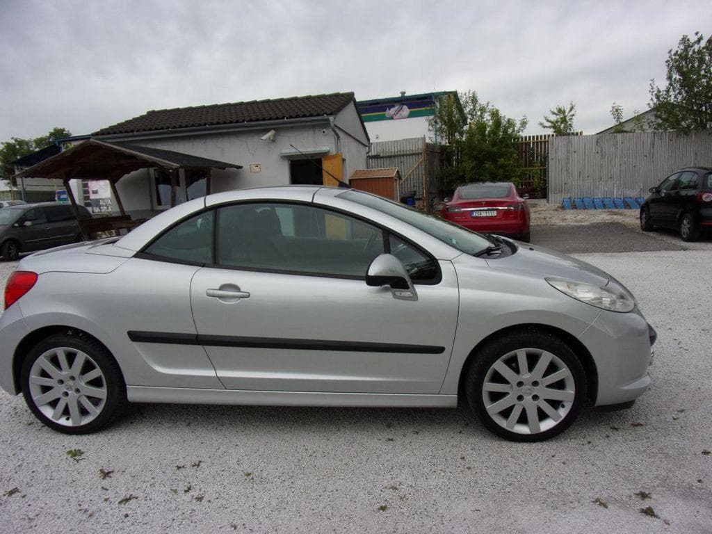 Peugeot 207 - 6