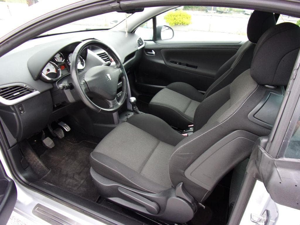 Peugeot 207 - 9