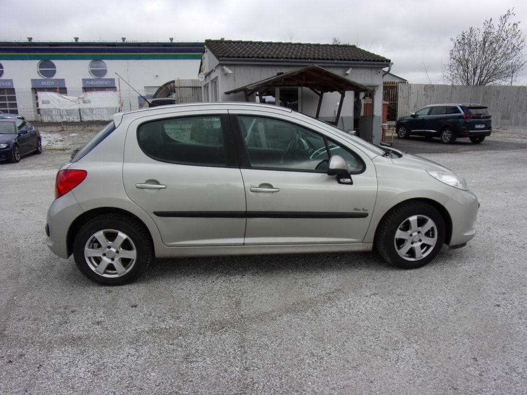 2009 Peugeot 207 - 8