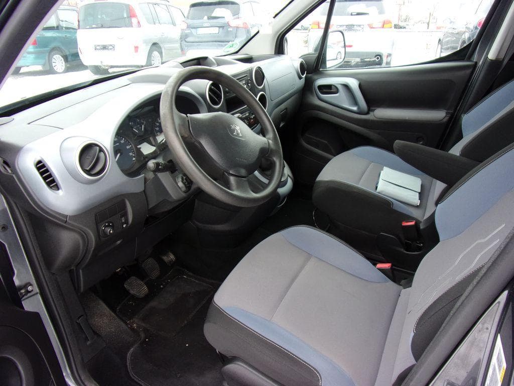 2013 Peugeot Partner - 11