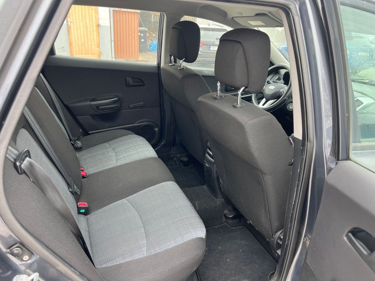 2012 Kia Ostatní - 25