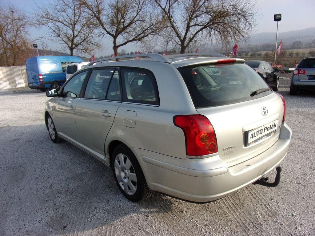 2005 Toyota Avensis - 7