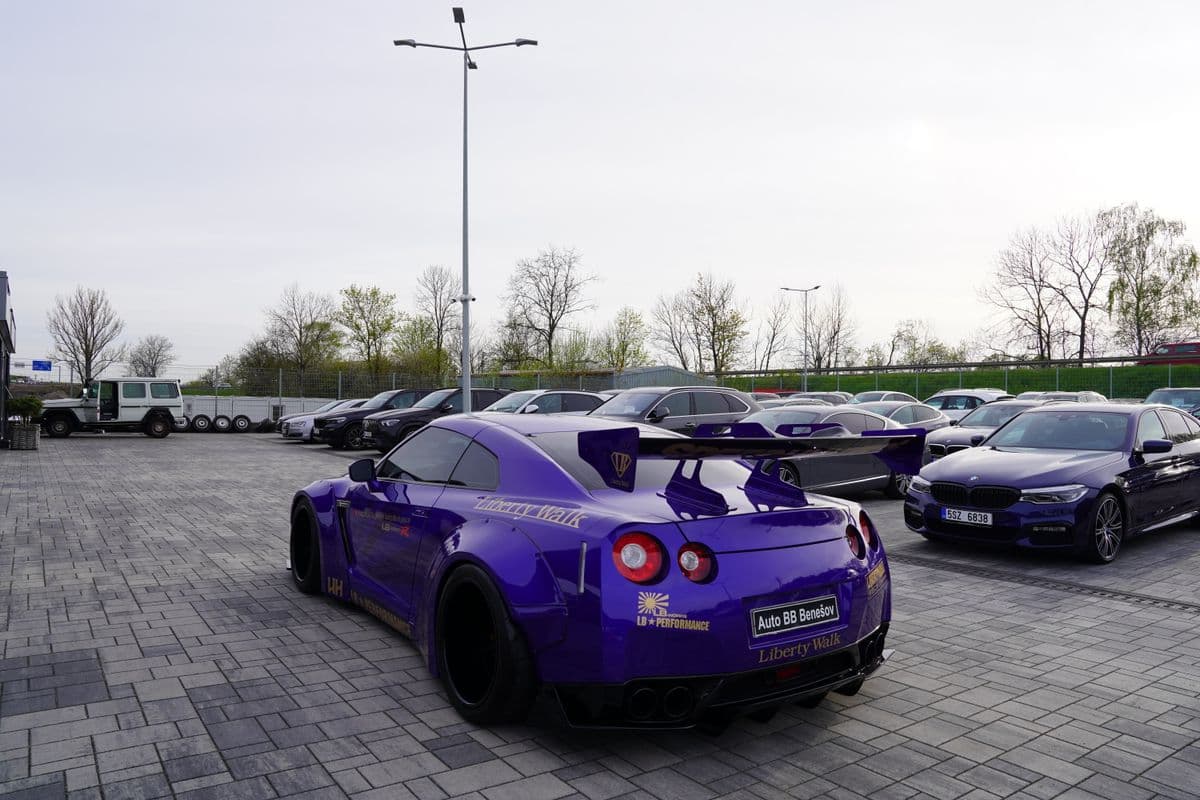 2011 Nissan GT-R - 4
