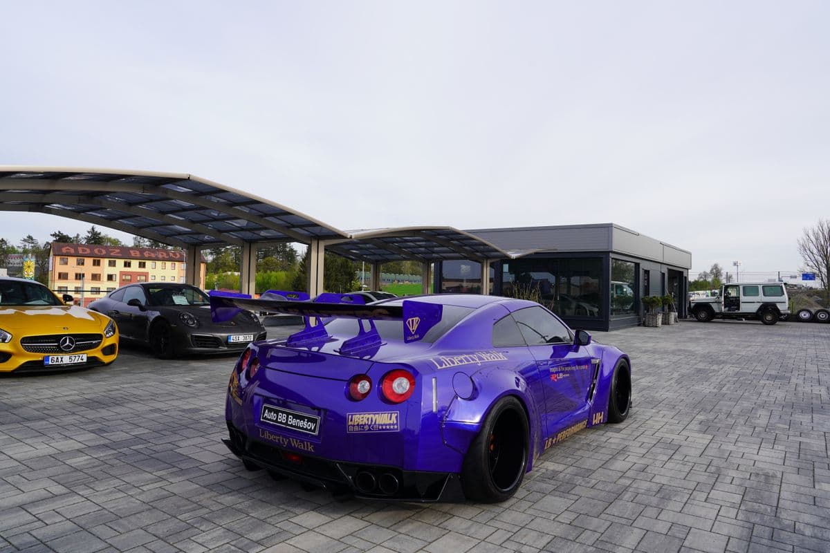 2011 Nissan GT-R - 6