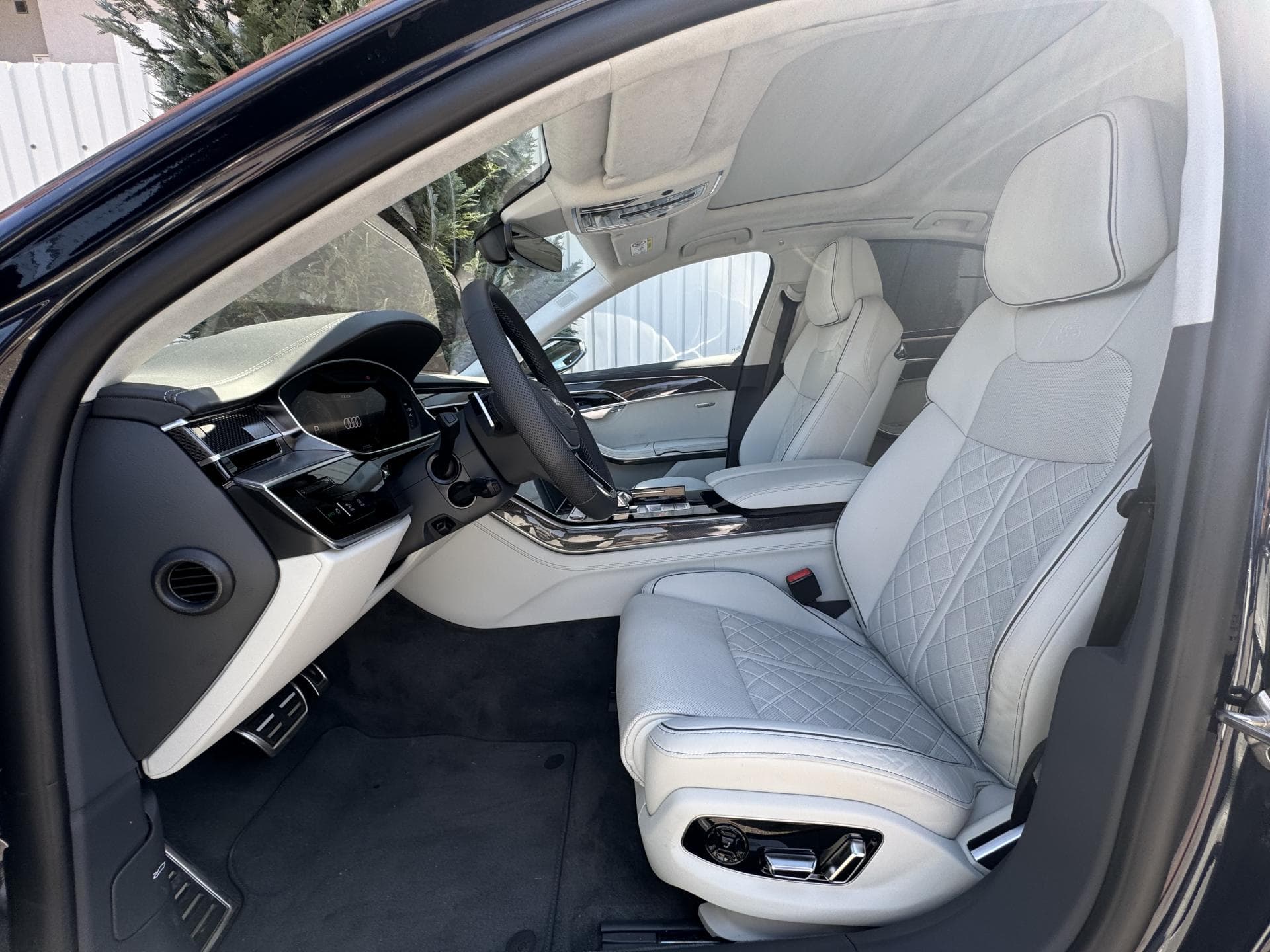 Audi S8 - 9