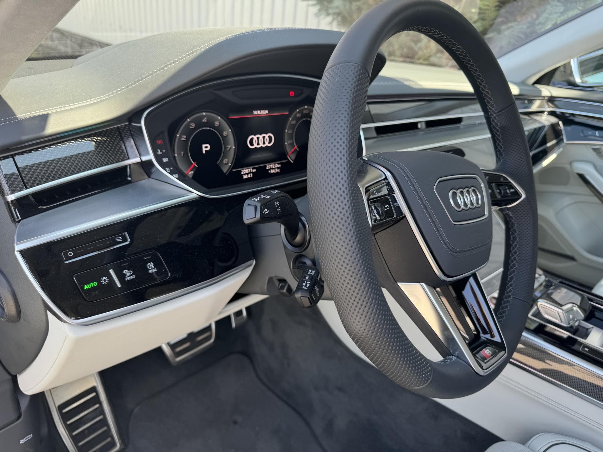 Audi S8 - 7