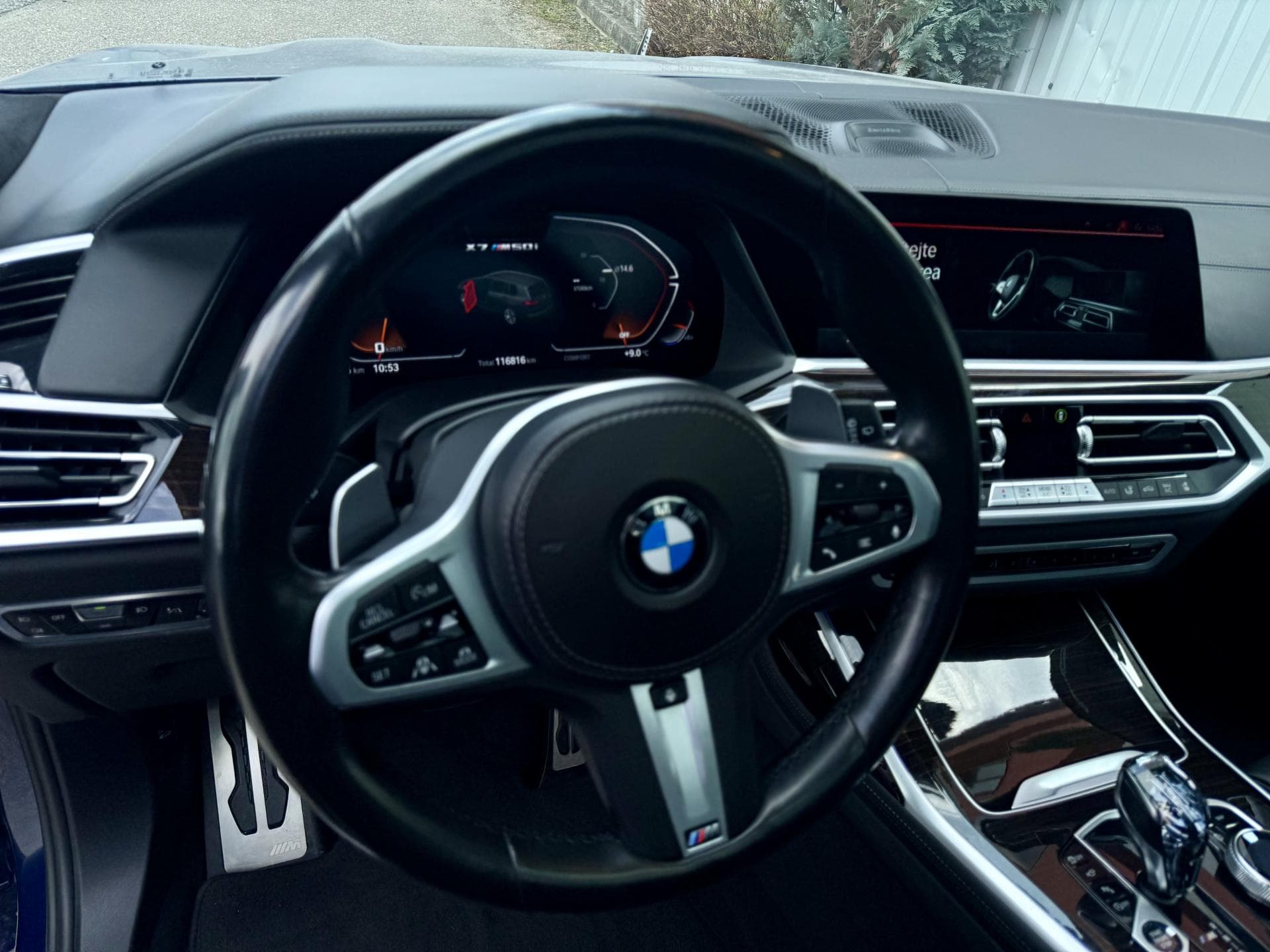BMW X7 - 7