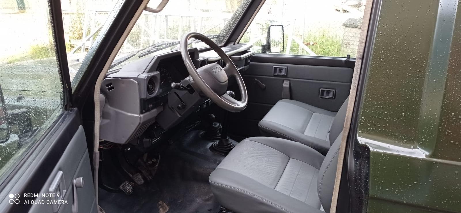 Toyota LAND CRUISER - 10