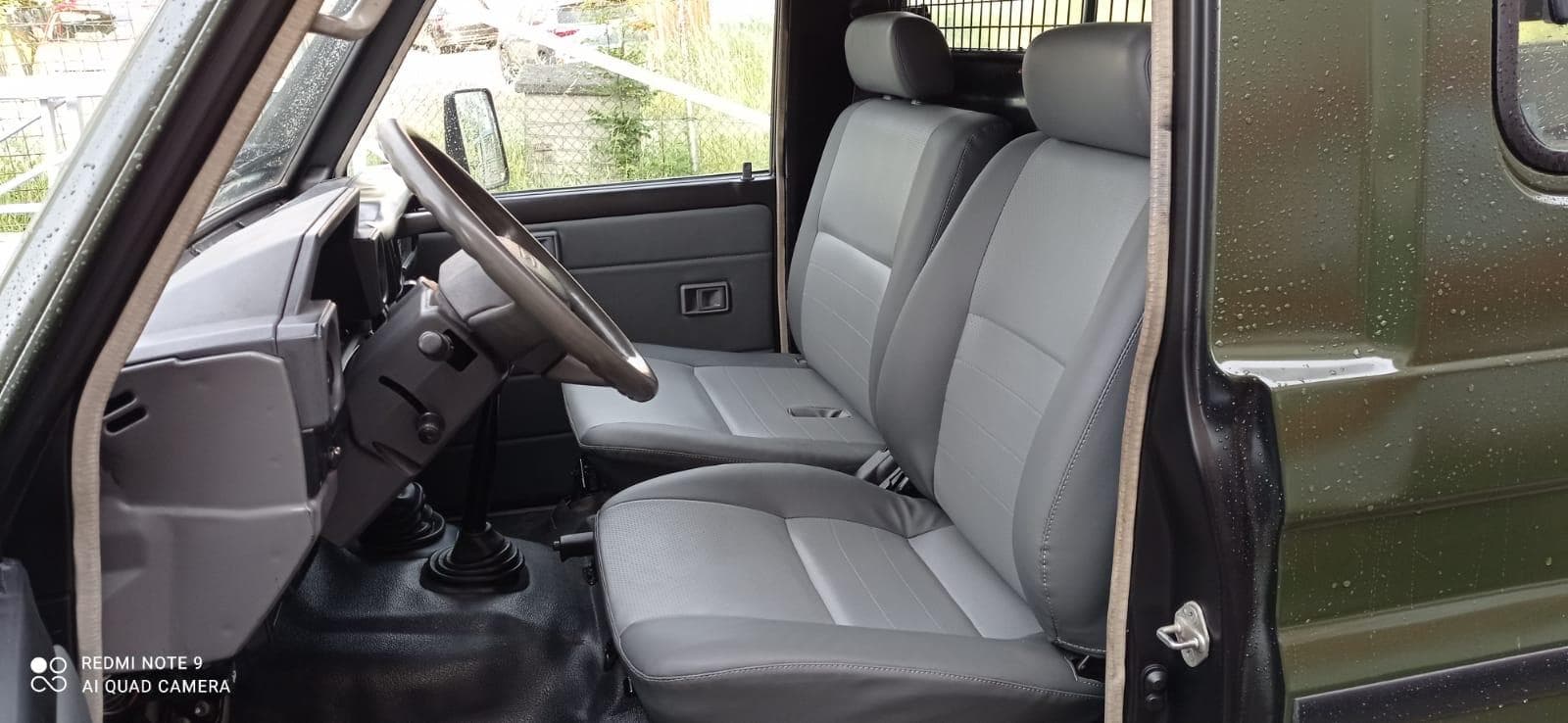 Toyota LAND CRUISER - 12