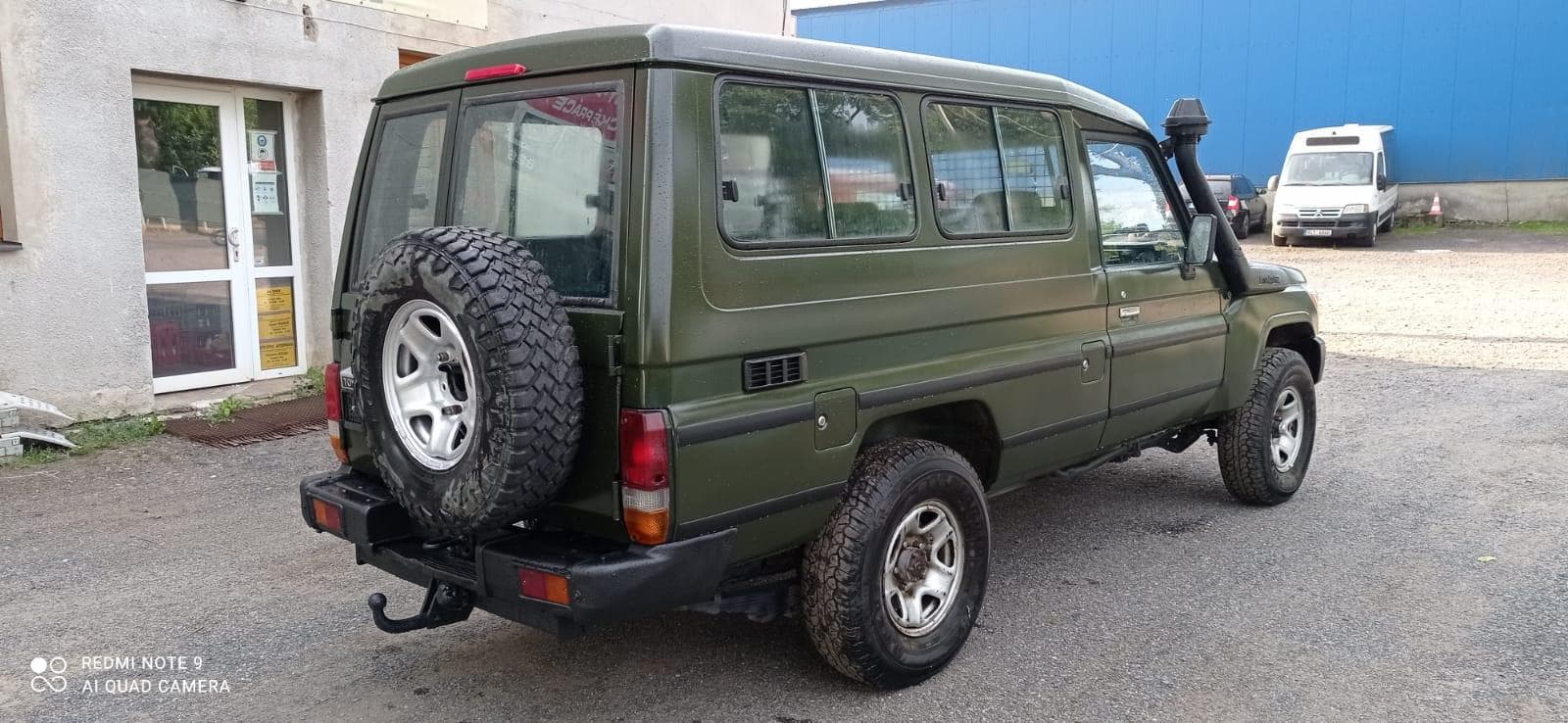 Toyota LAND CRUISER - 6