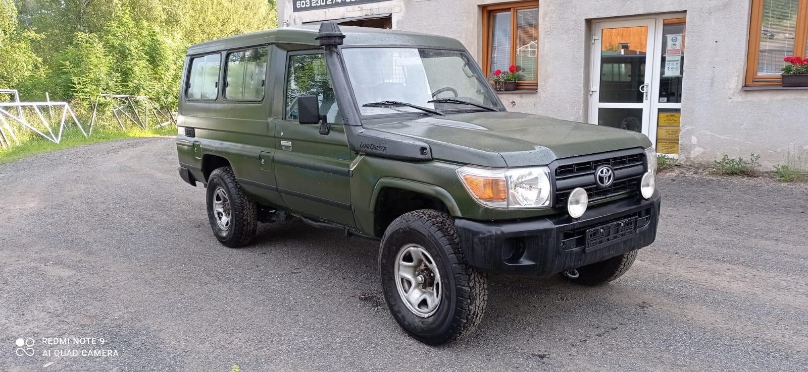 Toyota LAND CRUISER - 9