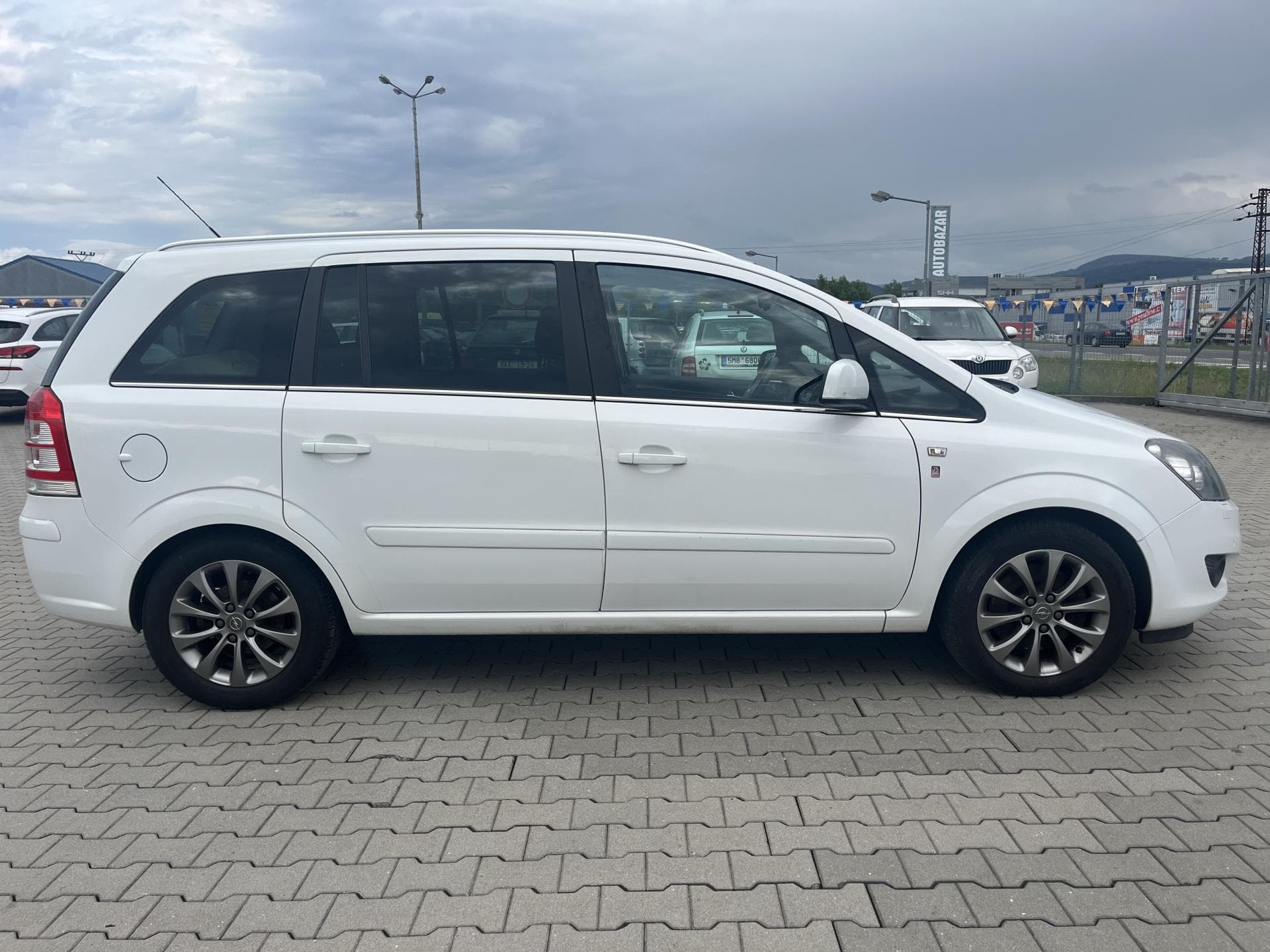 Opel ZAFIRA - 4