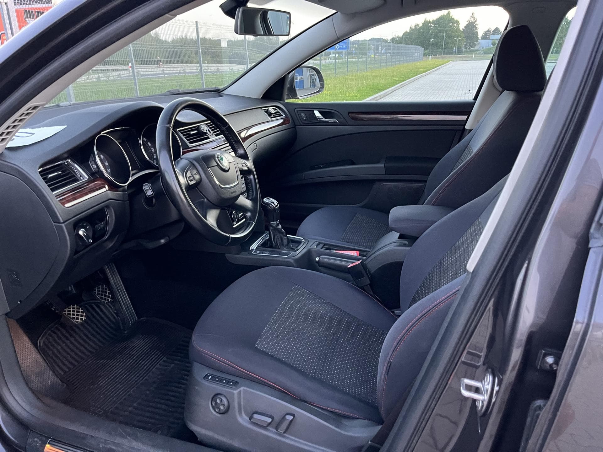 Škoda SUPERB - 11