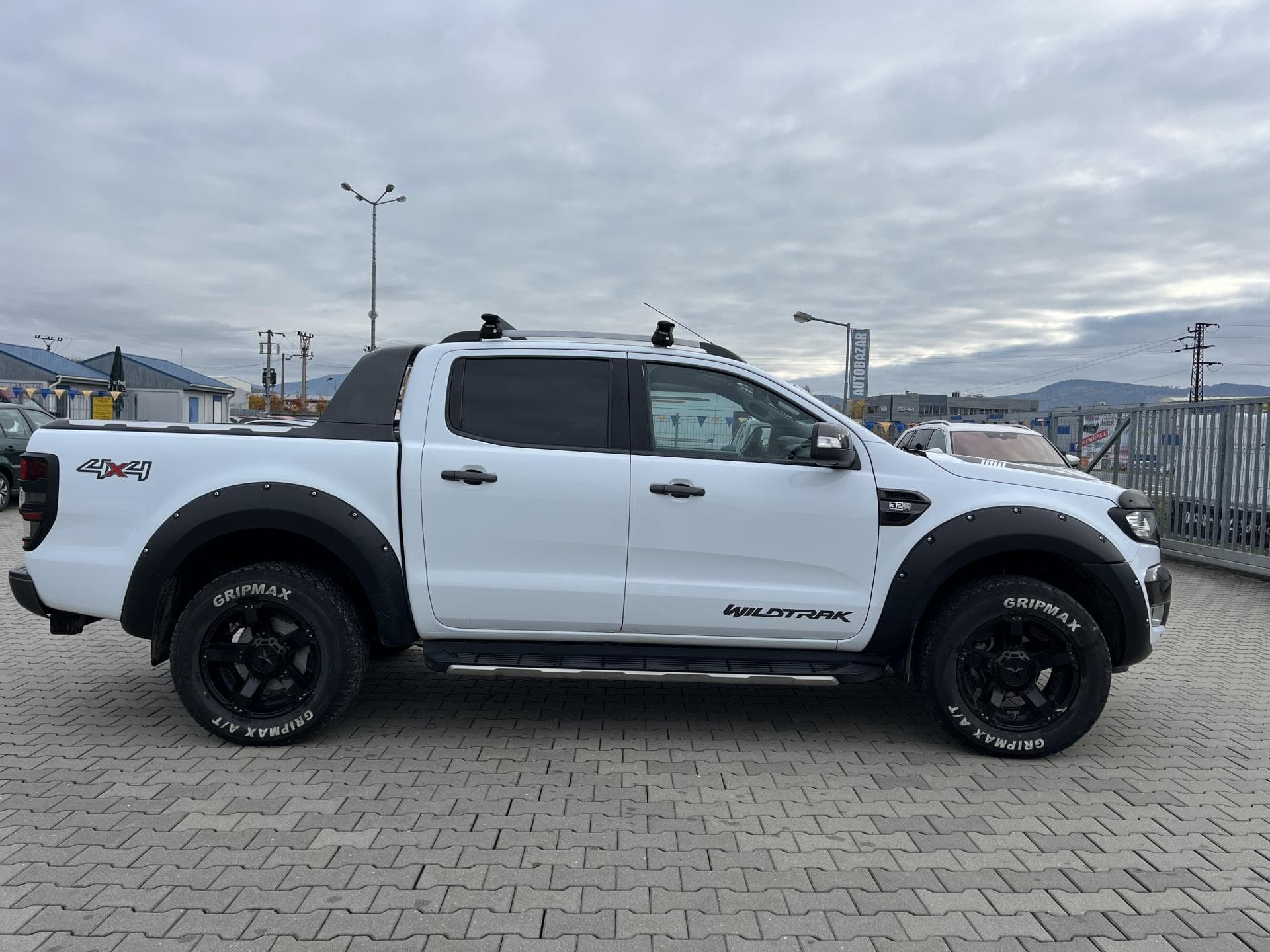 Ford RANGER - 4
