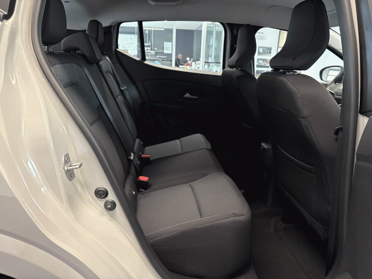 Dacia Sandero - 8