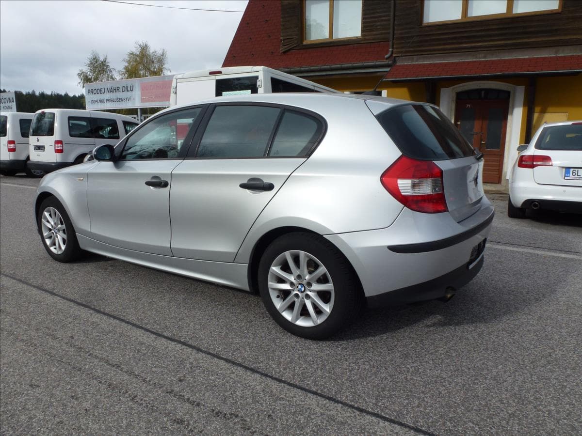 2005 BMW 1-Series - 11