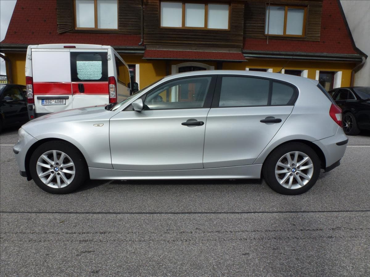 2005 BMW 1-Series - 12