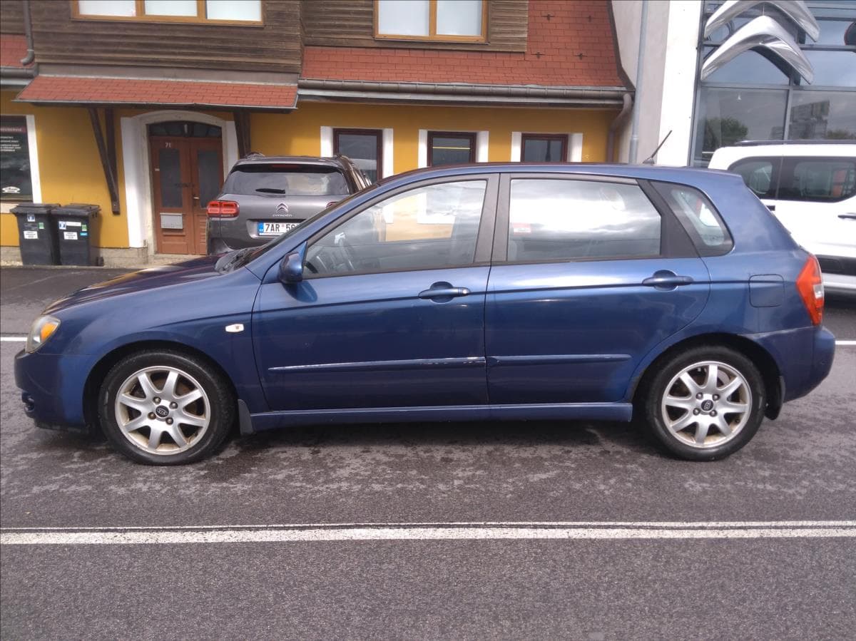 2004 Kia CERATO - 9