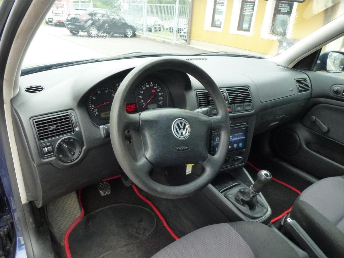 2002 Volkswagen GOLF - 11