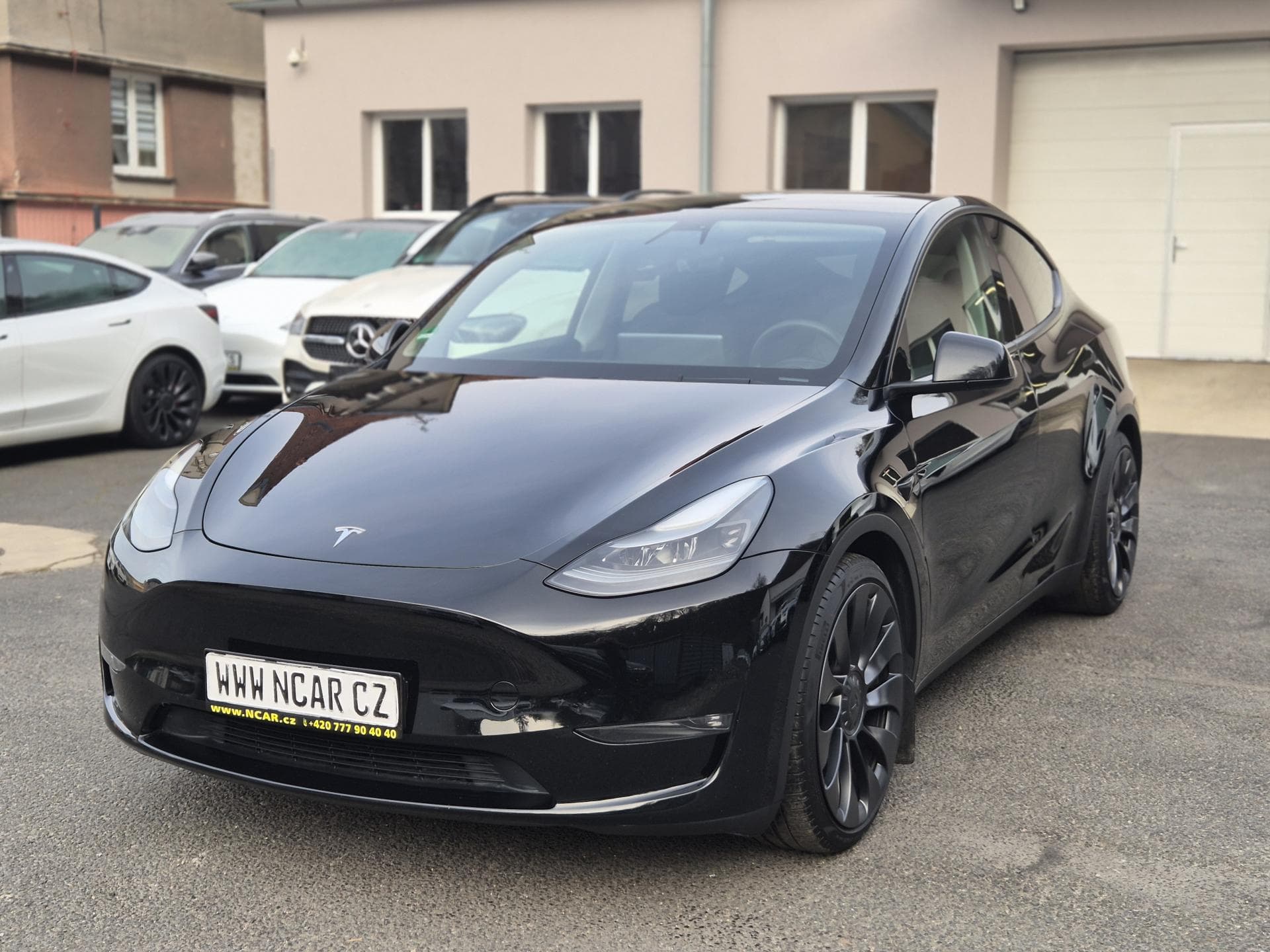 Tesla Model Y ZAMLUVENO !