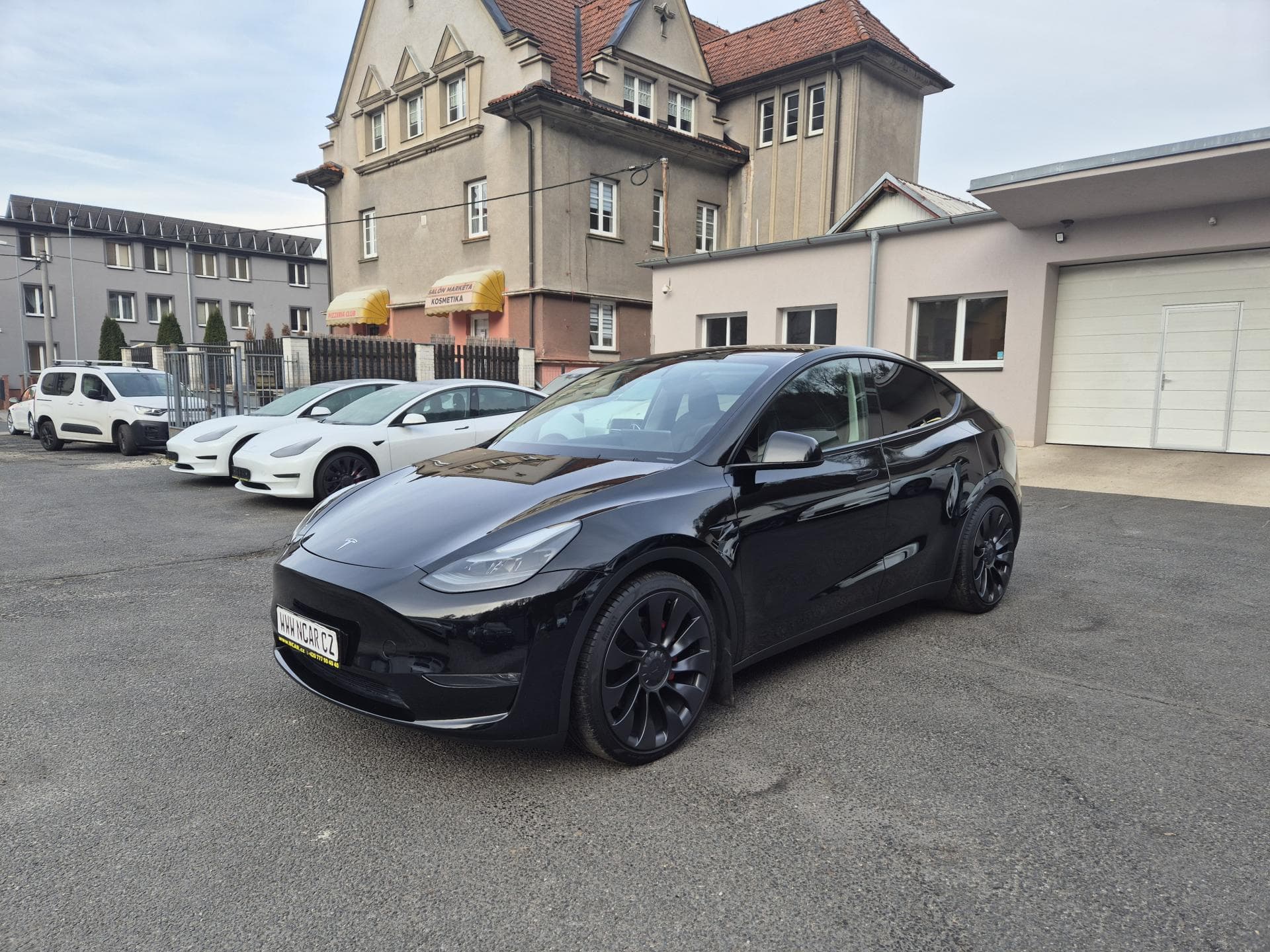 2022 Tesla Model Y - 2