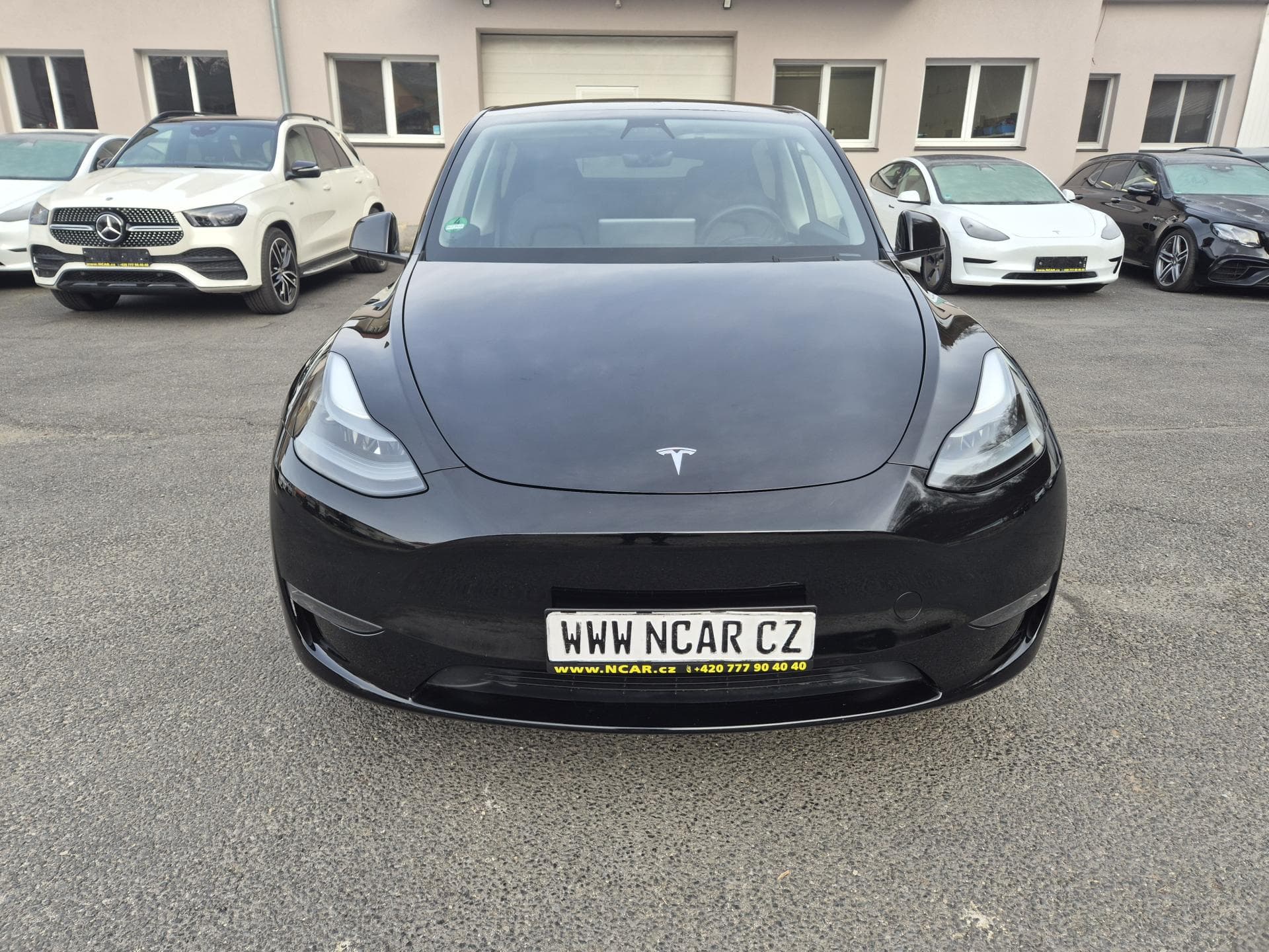 2022 Tesla Model Y - 9