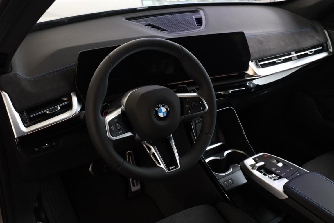 2025 BMW X1 - 2