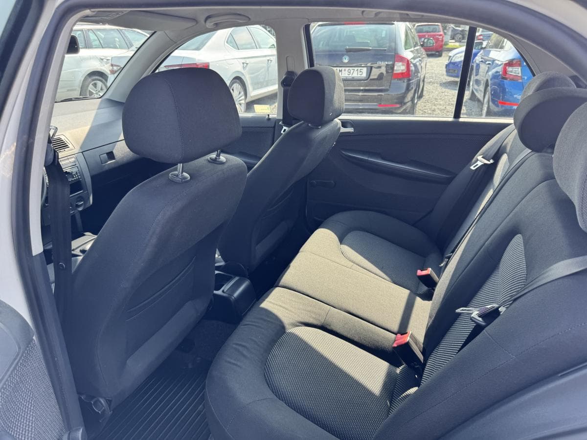 2005 Škoda Fabia - 12