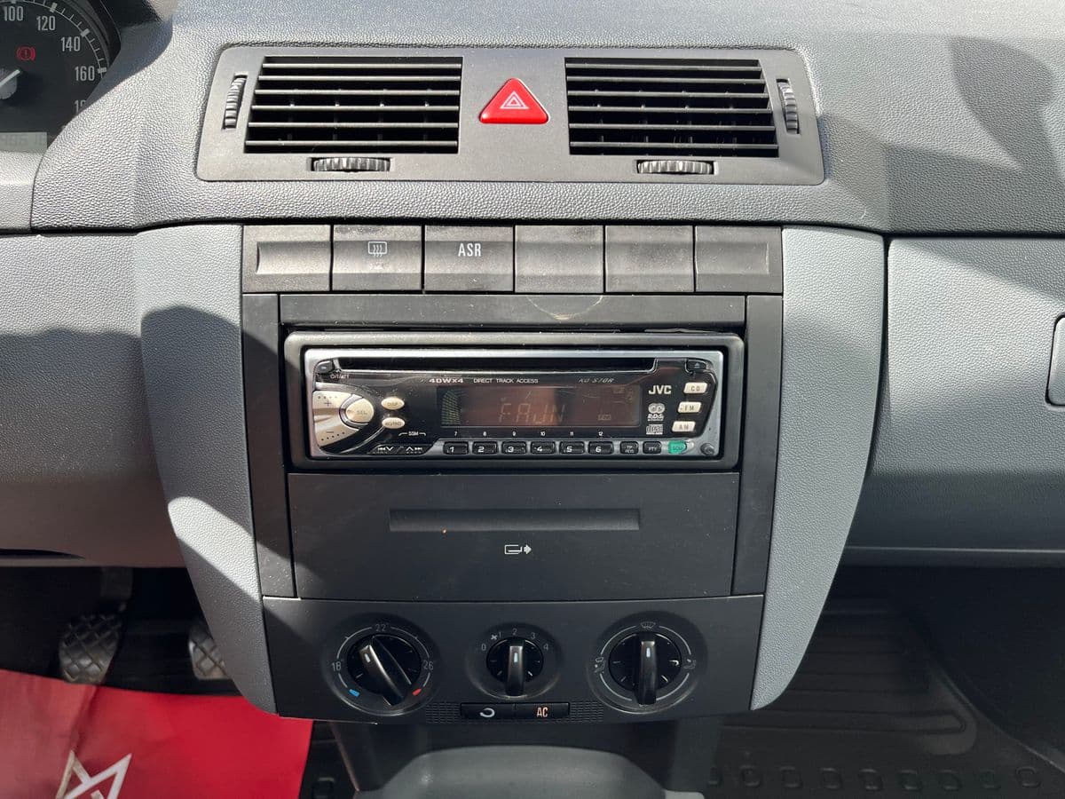 2002 Škoda FABIA - 10