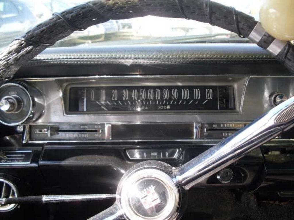 1962 Cadillac DEVILLE - 10