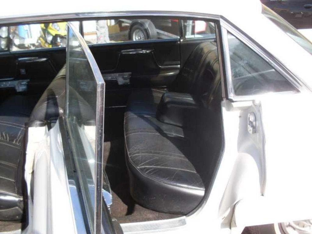 1962 Cadillac DEVILLE - 8