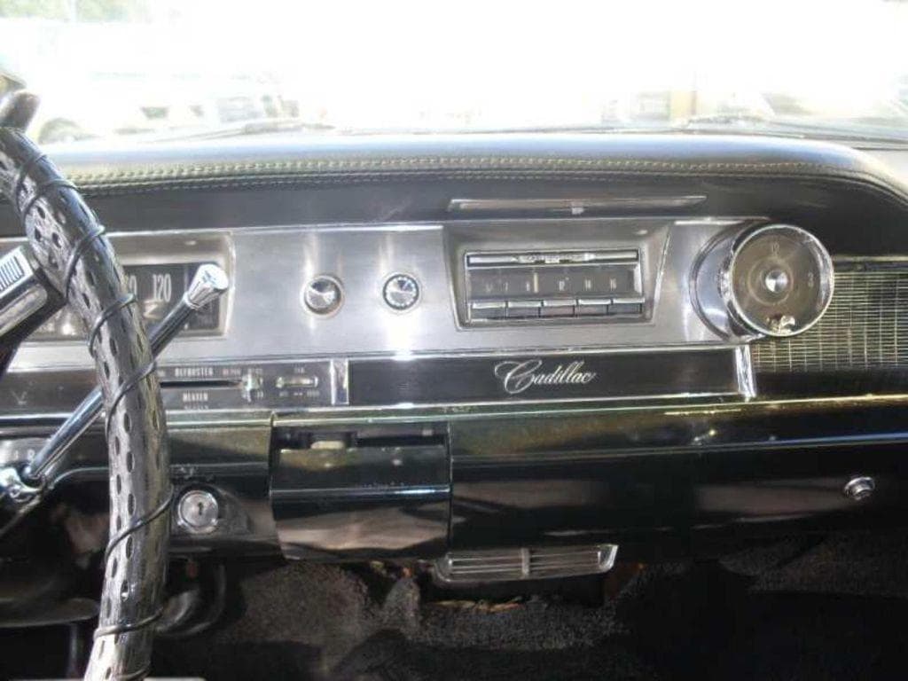 1962 Cadillac DEVILLE - 9