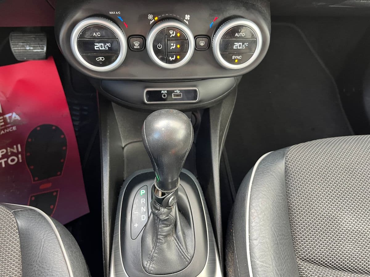 2017 Fiat 500X - 11