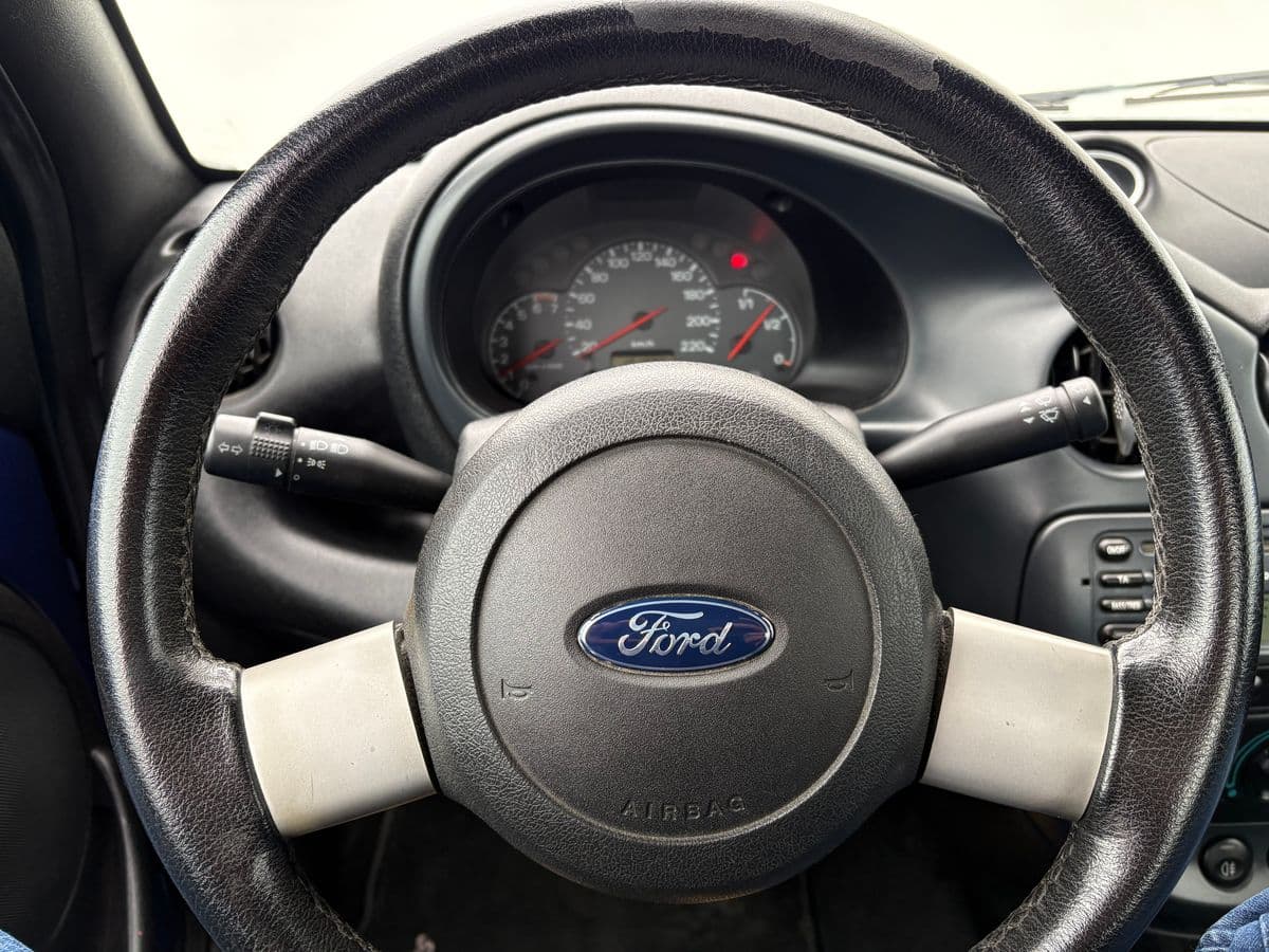 2003 Ford Ka - 6