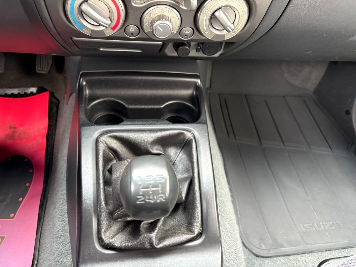 2010 Isuzu D-Max - 10