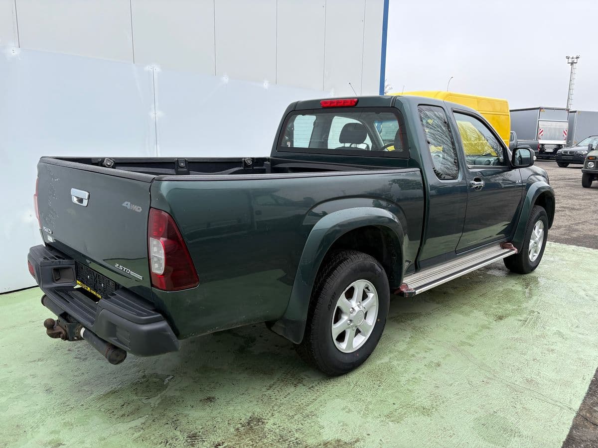 2010 Isuzu D-Max - 2