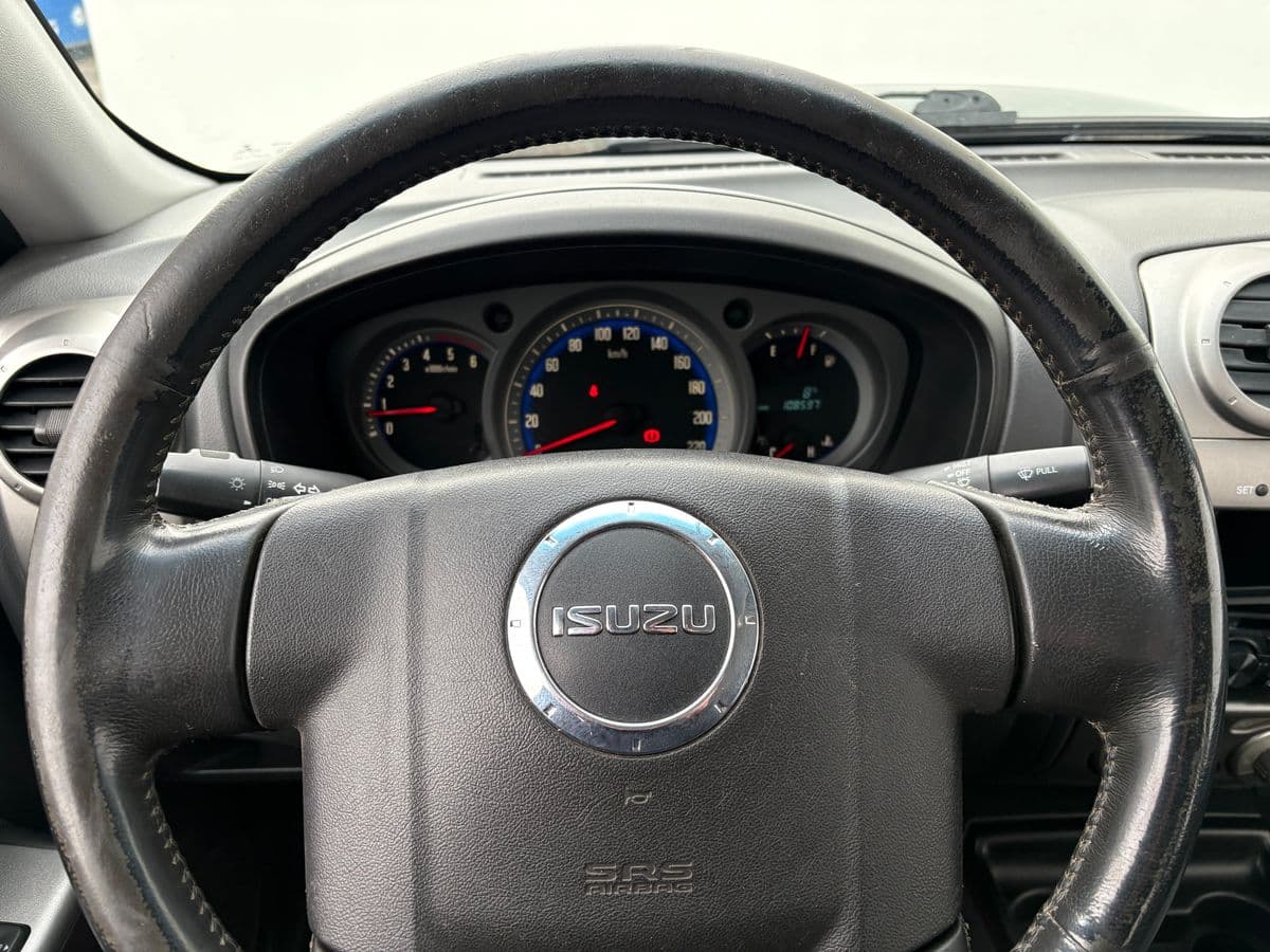 2010 Isuzu D-Max - 7