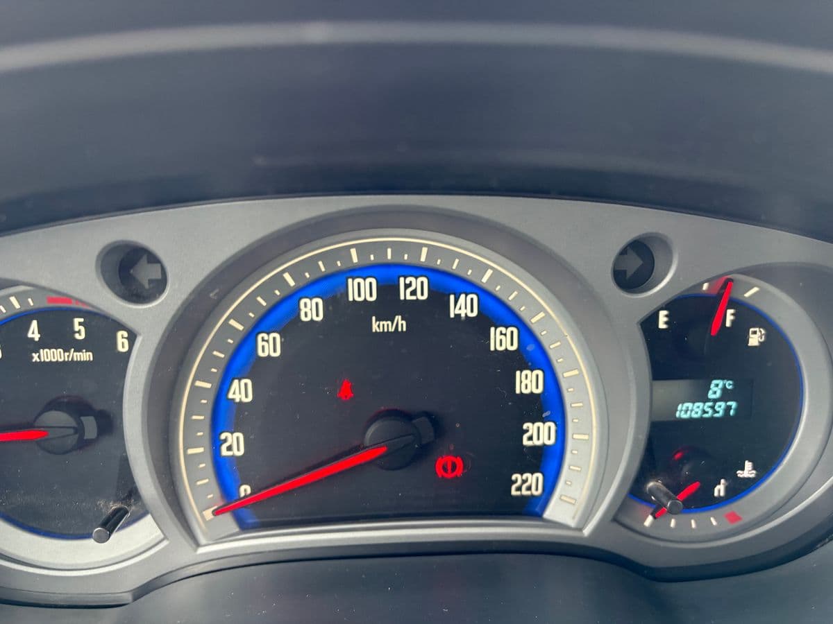 2010 Isuzu D-Max - 8