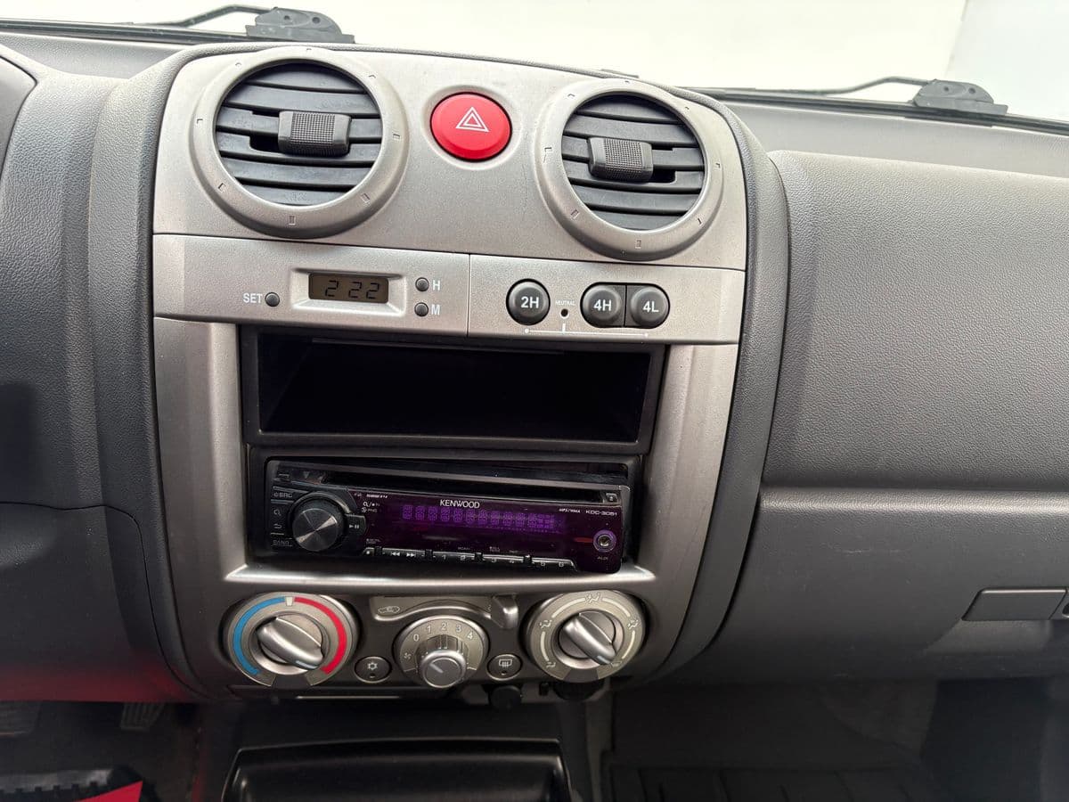 2010 Isuzu D-Max - 9