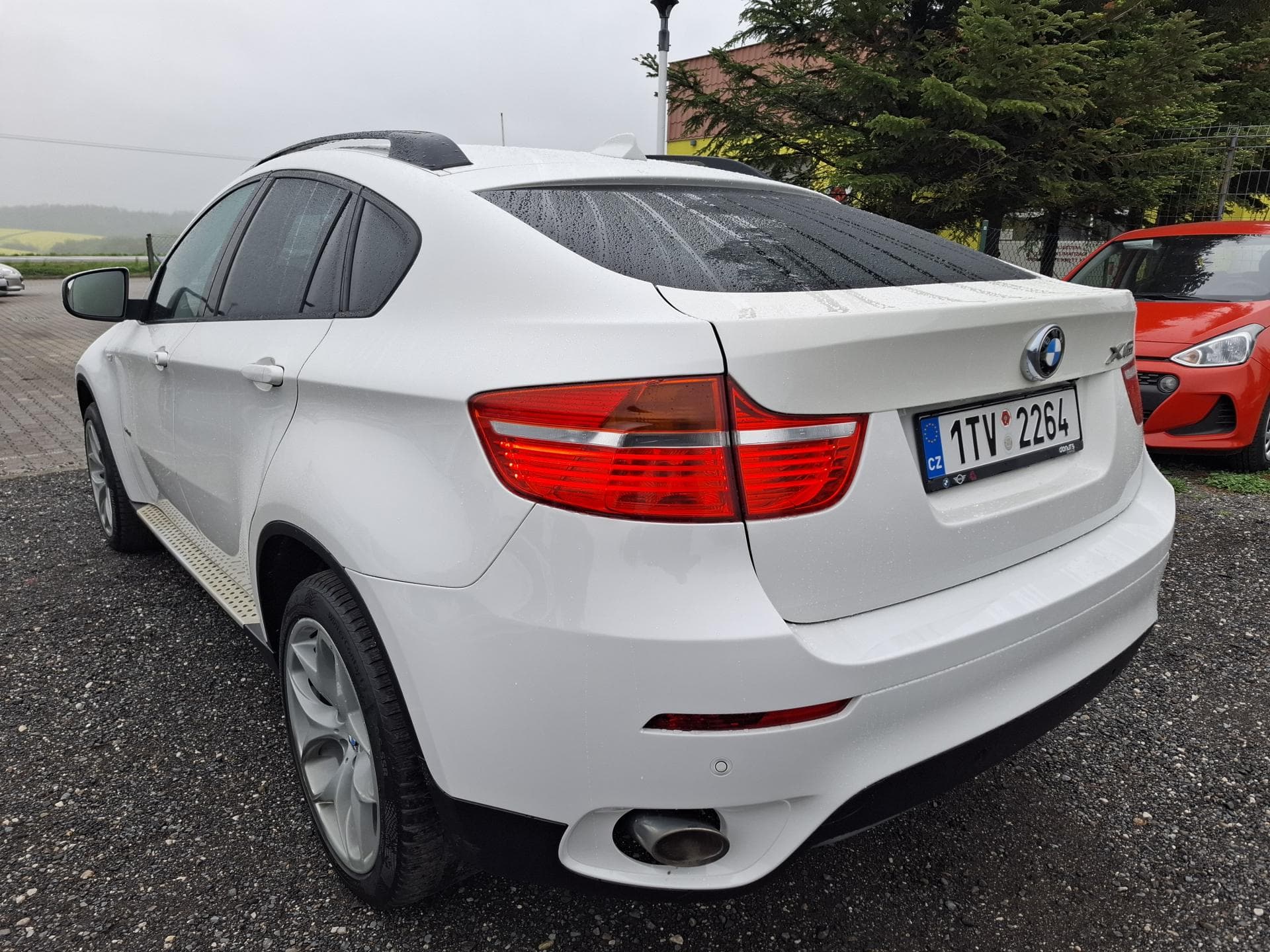 2011 BMW X6 - 4